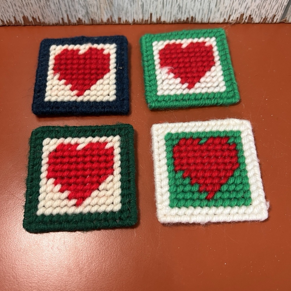 VTG yarn+plastic canvas handmade/stitched 4 red heart + magnet MCM refrigerator